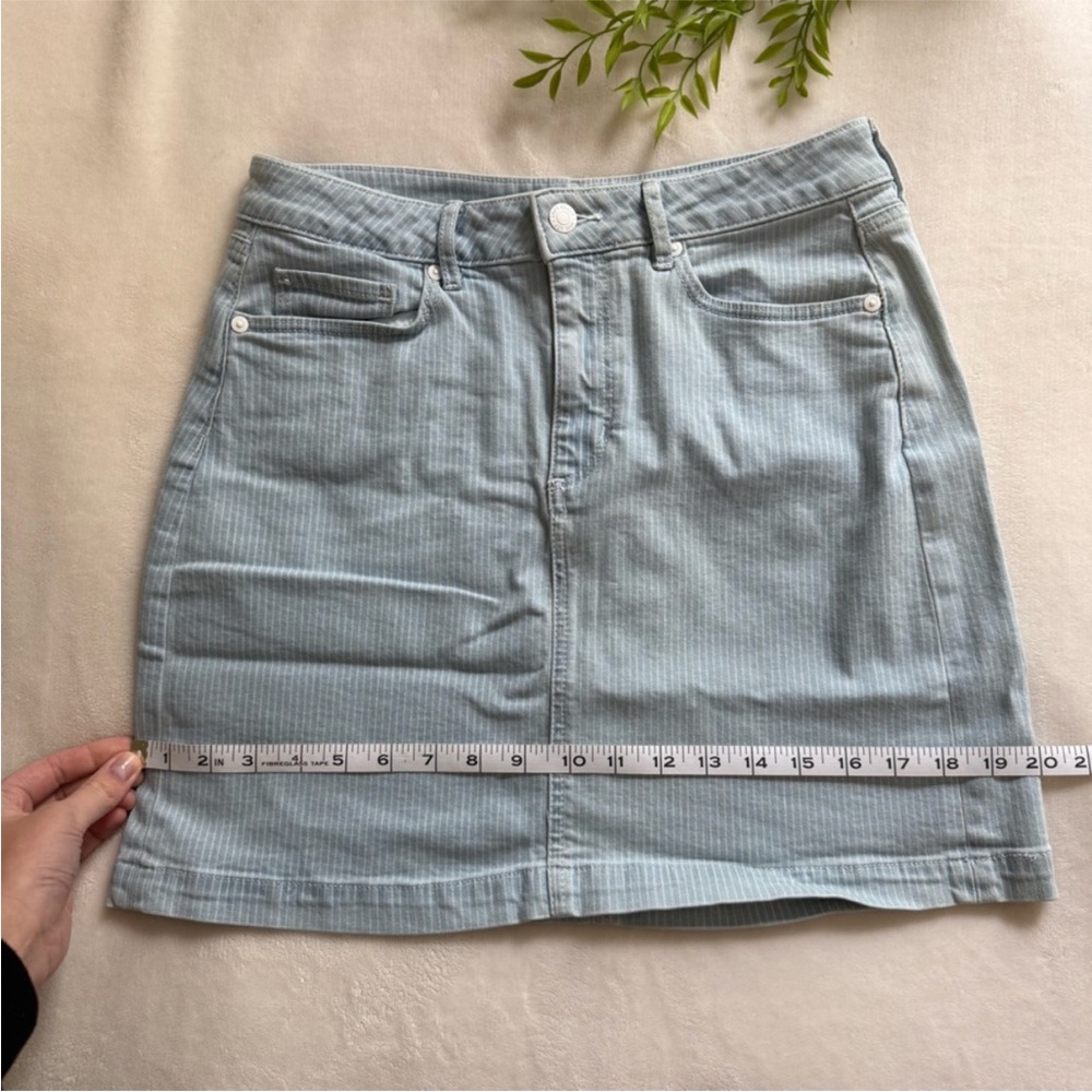 LOFT | Light Blue Striped Mini Skirt - Picture 5 of 9